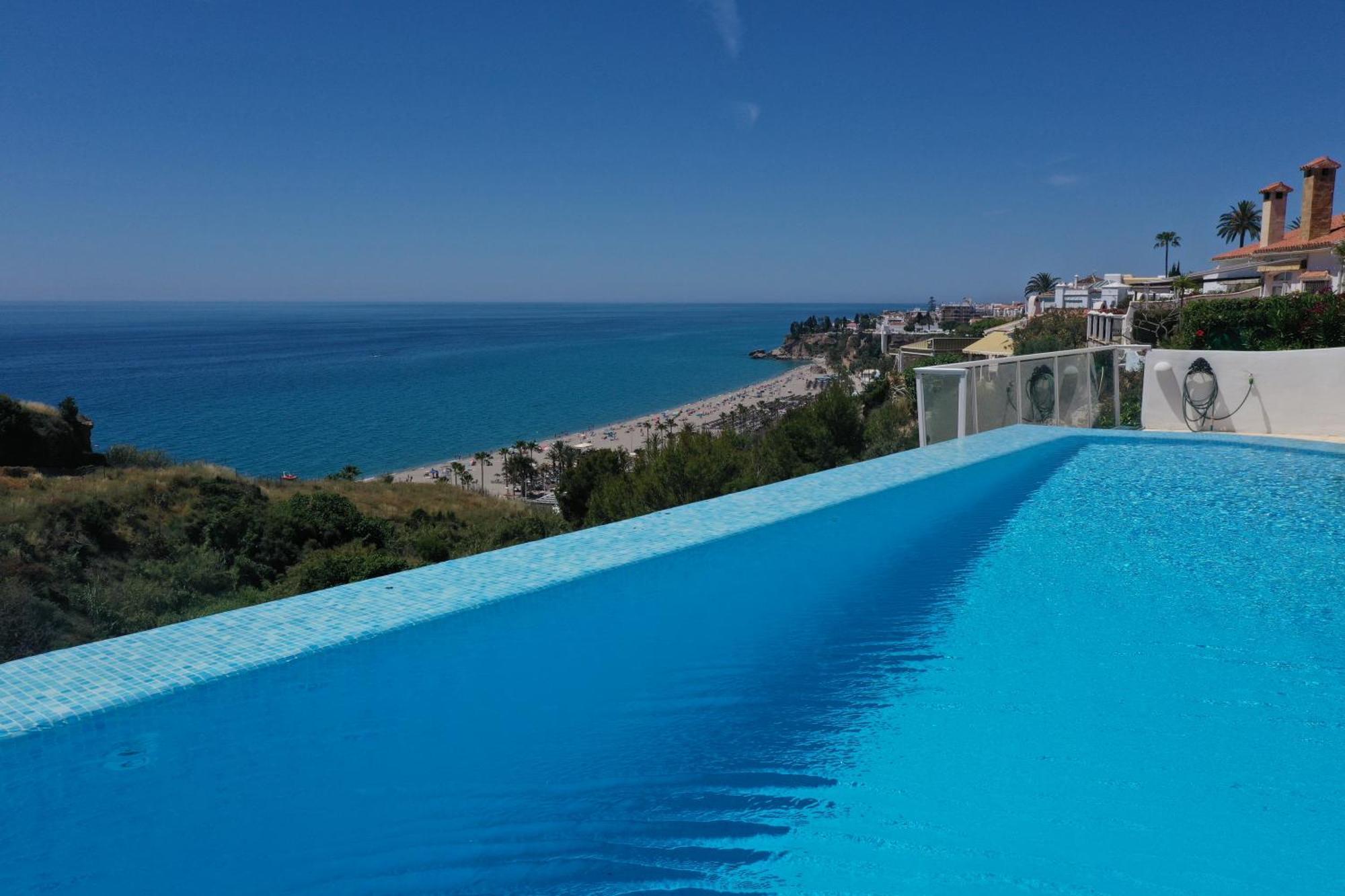 Chimenea 16 Villa Nerja