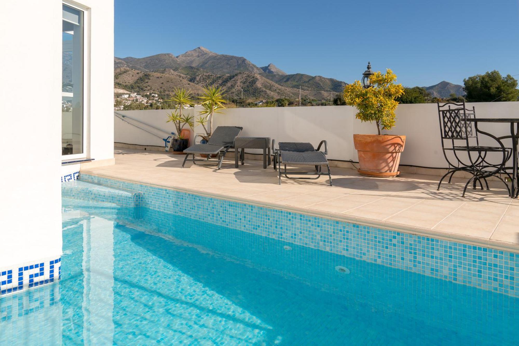 Chimenea 16 * Nerja
