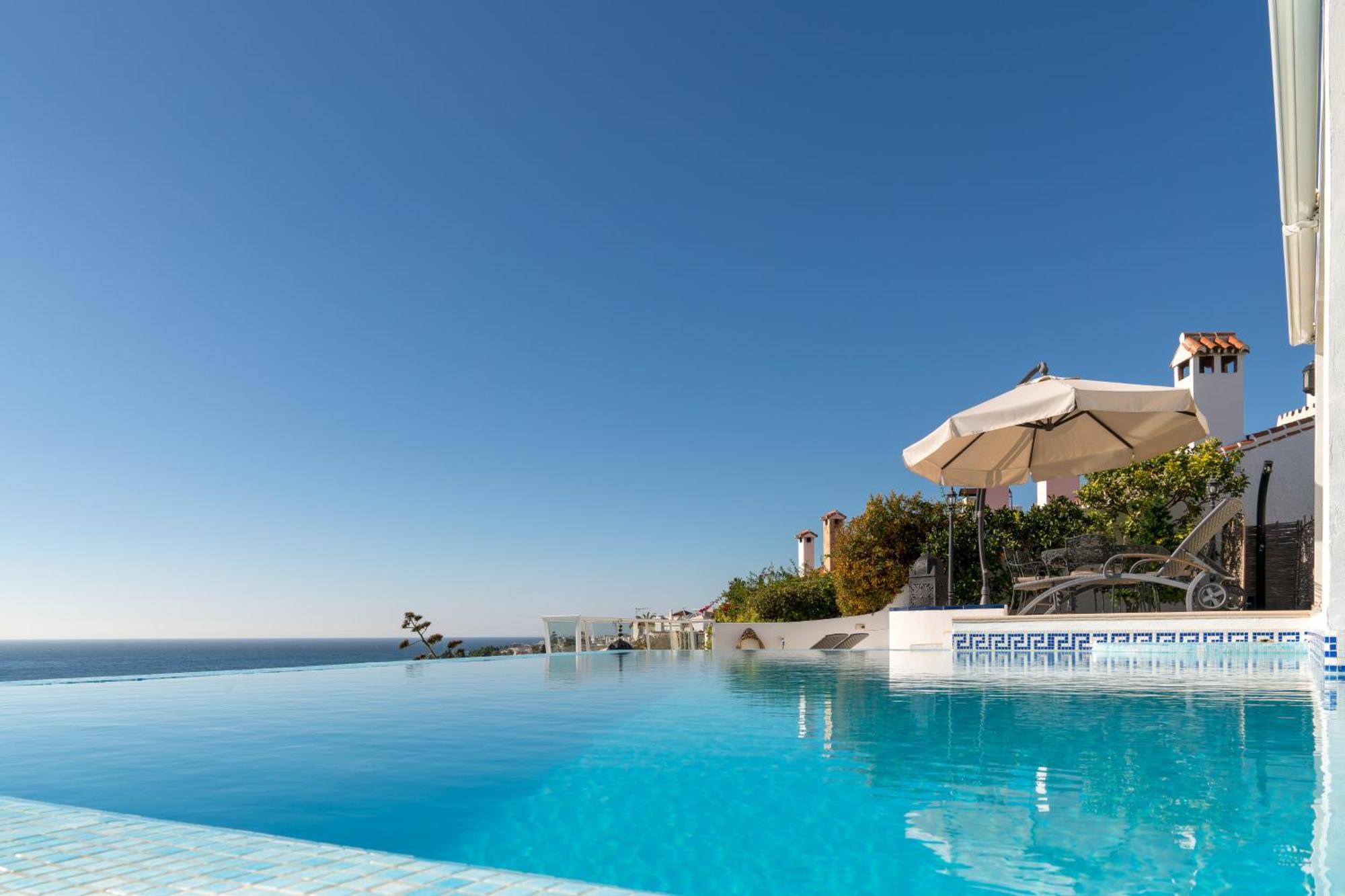 Villa Chimenea 16 *