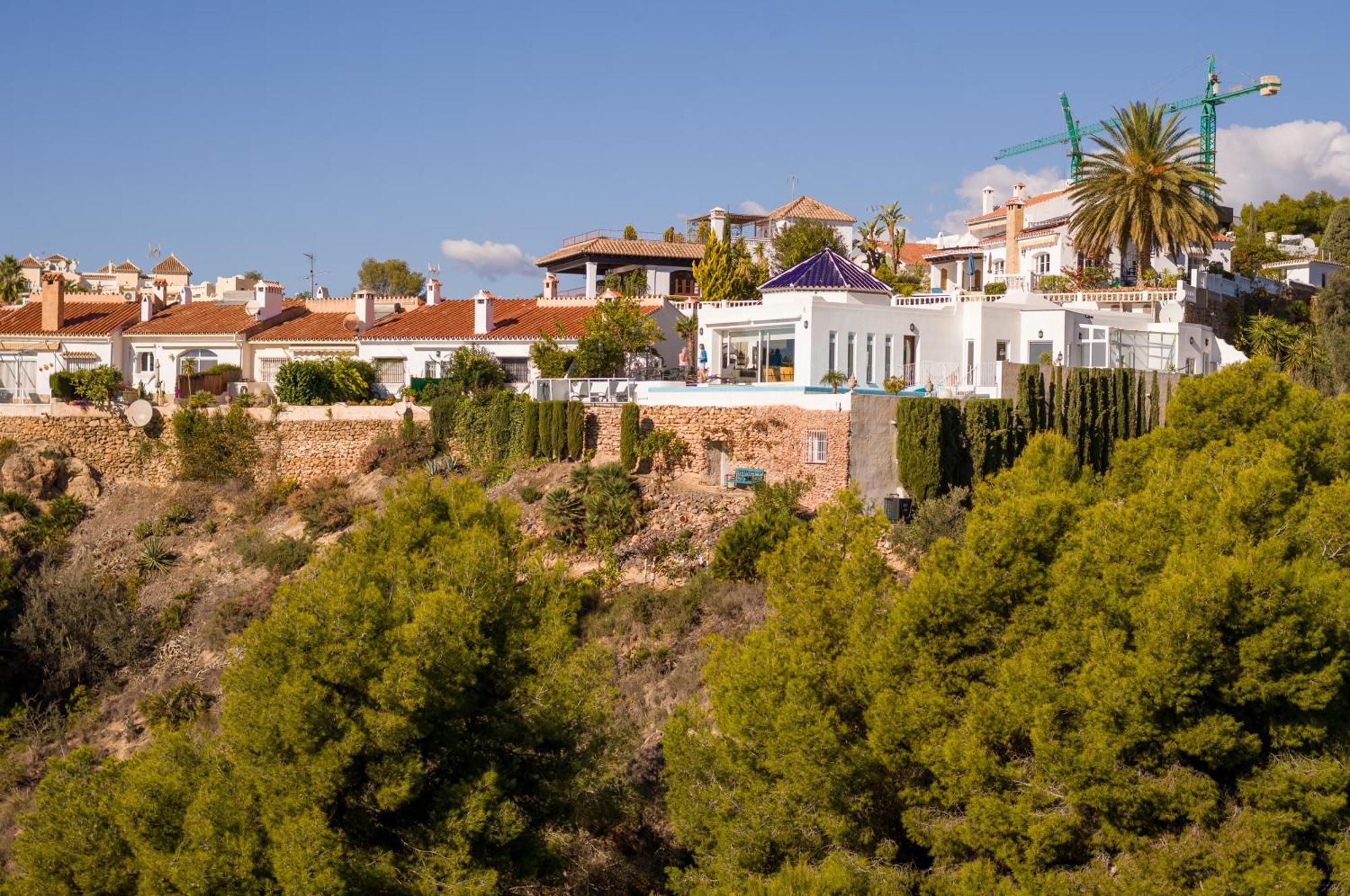 Chimenea 16 * Nerja